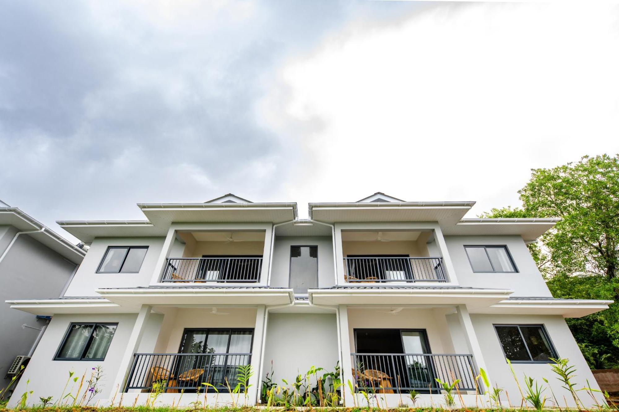 Anse Boudin Chalets Katkova Shchel' Ngoại thất bức ảnh